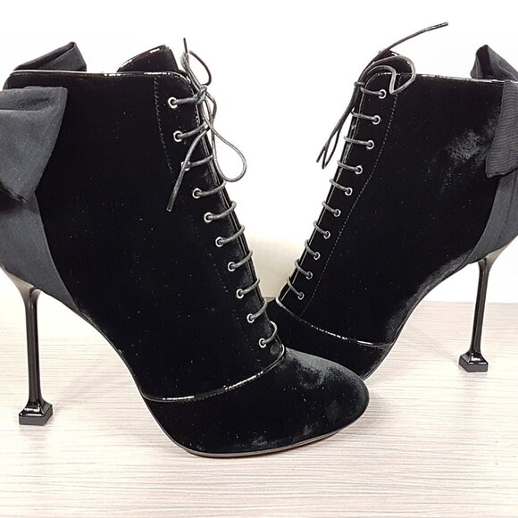 Miu Miu Bow-Back Black Velvet Side Zip Bootie 105mm Heel, Womens Size 8.5 / 38.5 - Picture 7 of 11